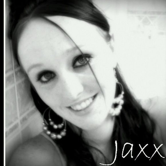 Meet your Posher, Jackie - Picture 1 of 1